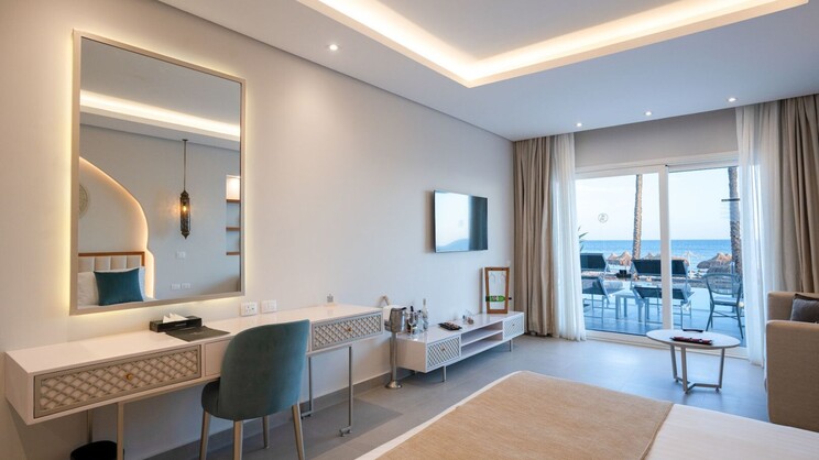 Sunrise Remal Beach Resort